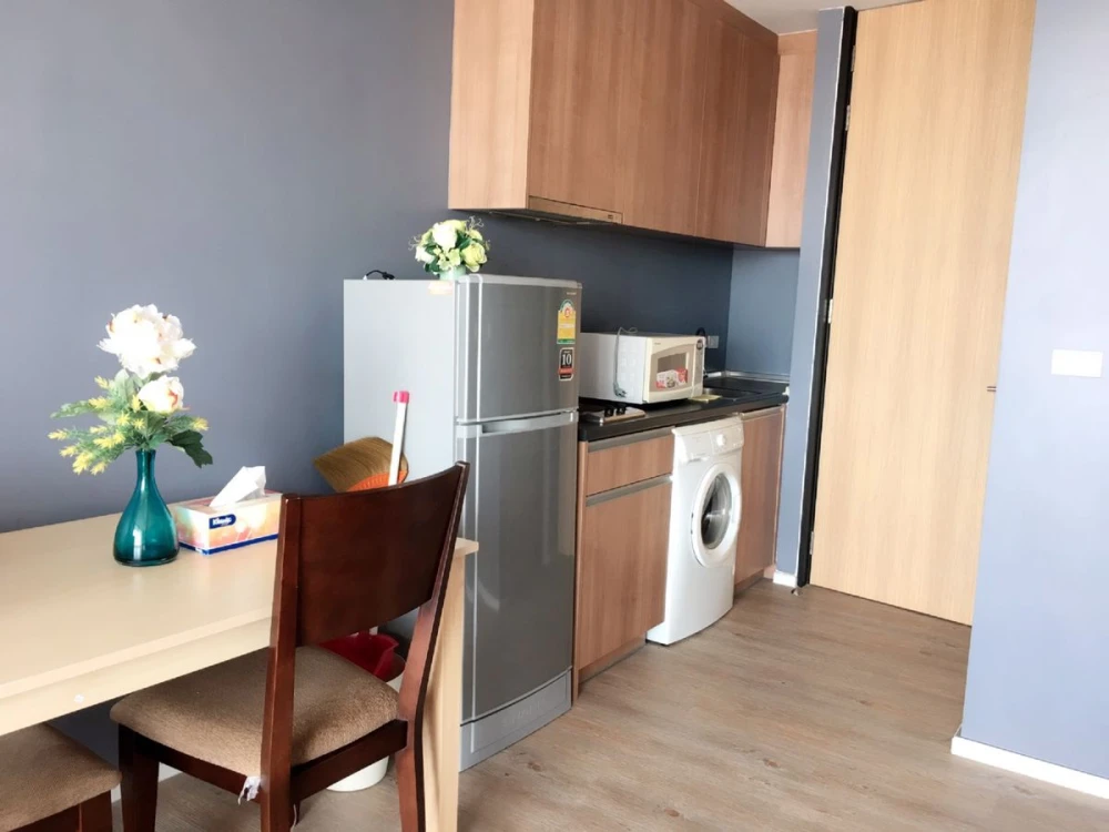 Urgent sale!! Condo The Issara Lat Phrao, 33rd floor, beautiful condo, good location, convenient transportation, hurry to book now!!