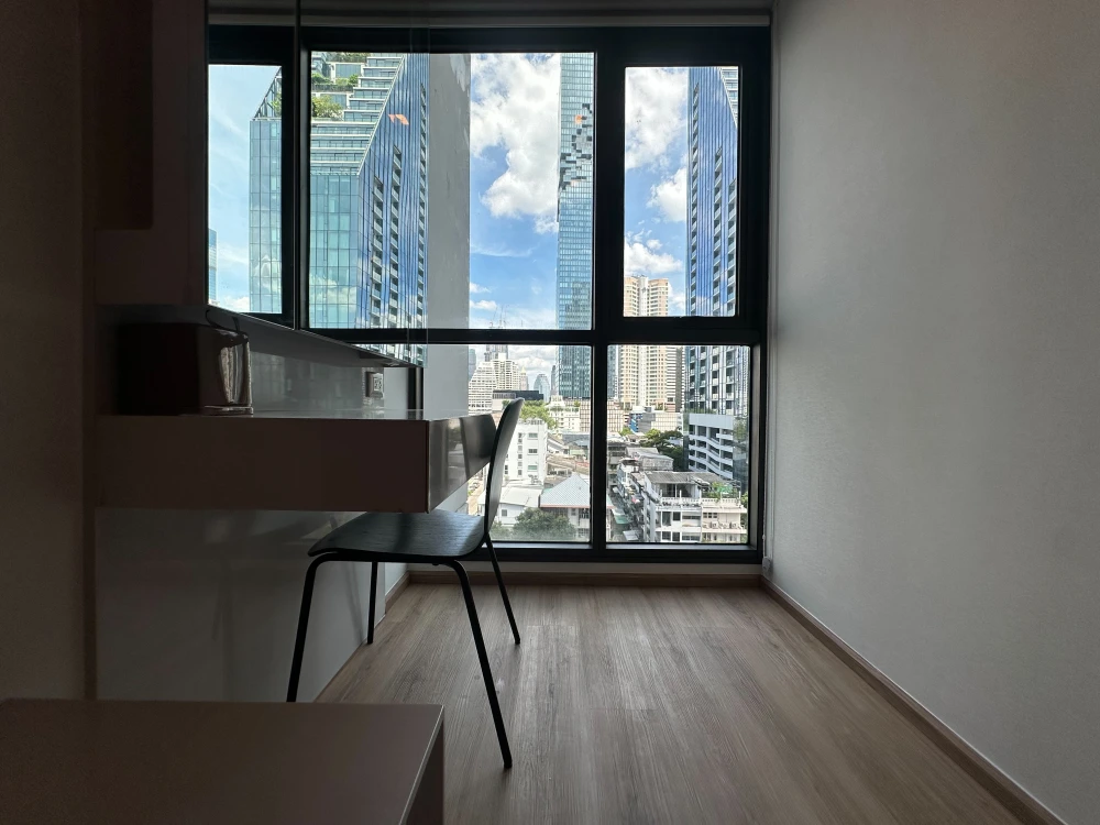 Condo for sale/rent: The Address Sathorn, 8th floor, MahaNakhon view, beautifully decorated and ready to move in. Don't miss it!!