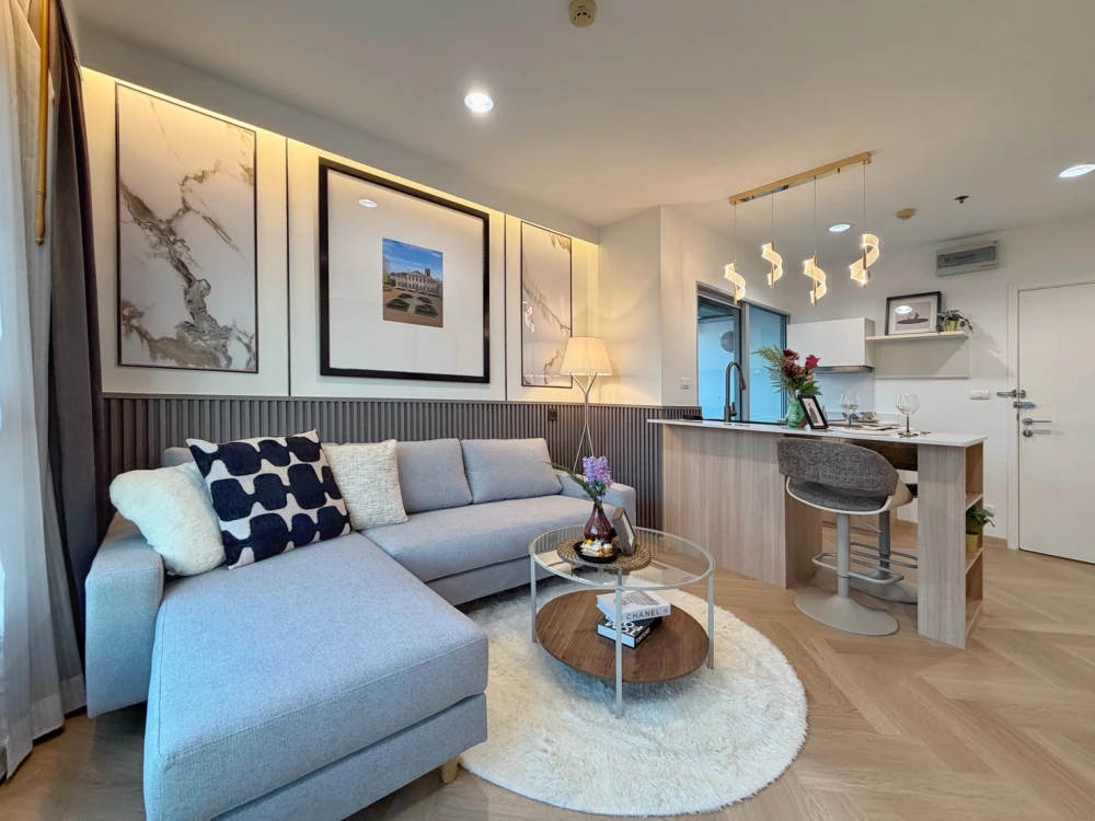 Urgent Sale!! Condo The Aspire Rama 4, 10th floor, Building A, corner unit, city view. Beautiful room, very livable, great price. Don't miss it!!