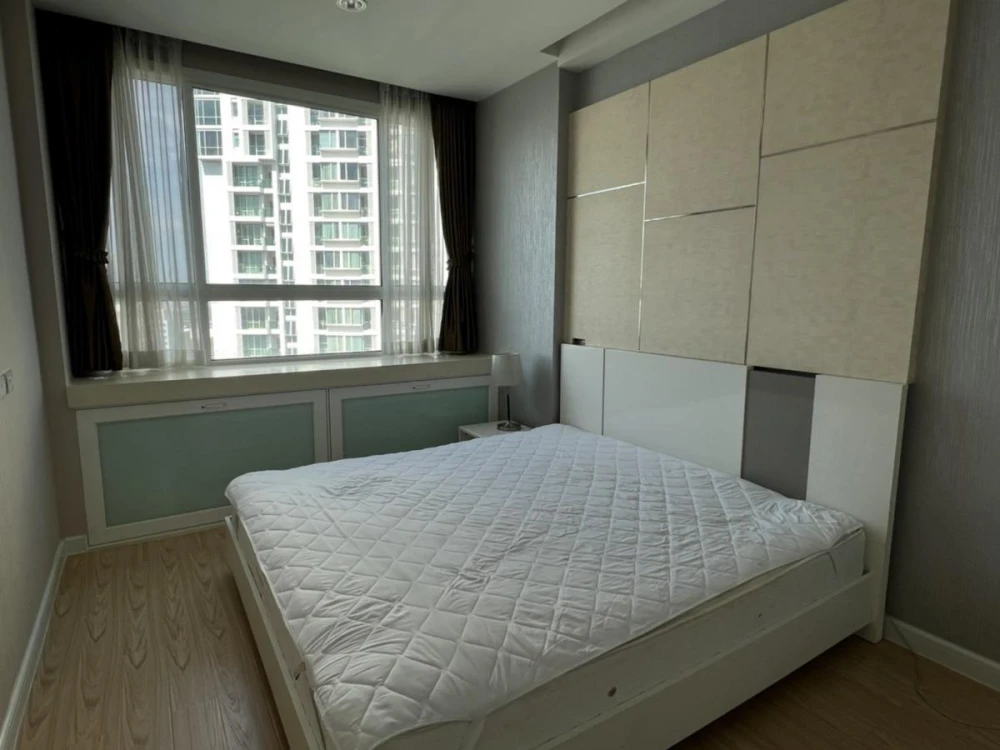 Urgent sale!! T.C. Green Condo, 21st floor, Building D, beautiful room, fully furnished, ready to move in, good price, don't miss it!! images