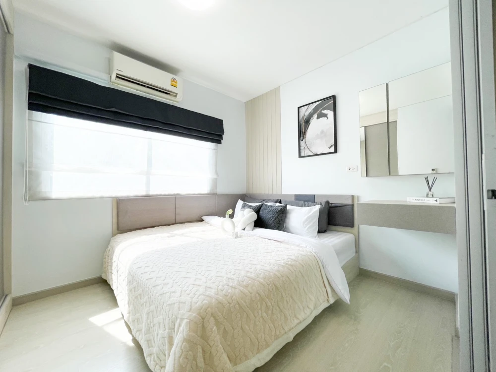Urgent sale!! Niche ID Condo Seri Thai-Wongwaen, 2nd floor, Building C, fully furnished, just bring your bags and move in. Hurry and book now!!