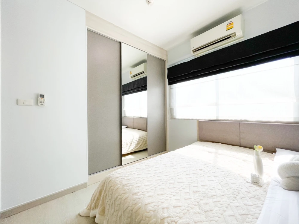 Urgent sale!! Niche ID Condo Seri Thai-Wongwaen, 2nd floor, Building C, fully furnished, just bring your bags and move in. Hurry and book now!!