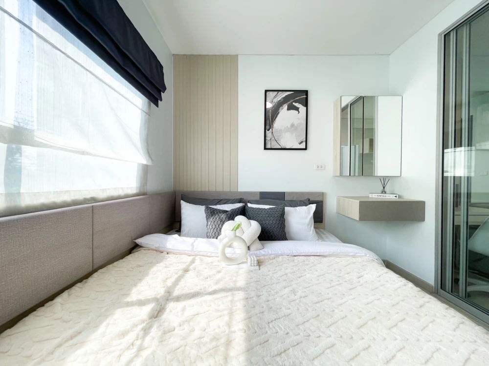 Urgent sale!! Niche ID Condo Seri Thai-Wongwaen, 2nd floor, Building C, fully furnished, just bring your bags and move in. Hurry and book now!!