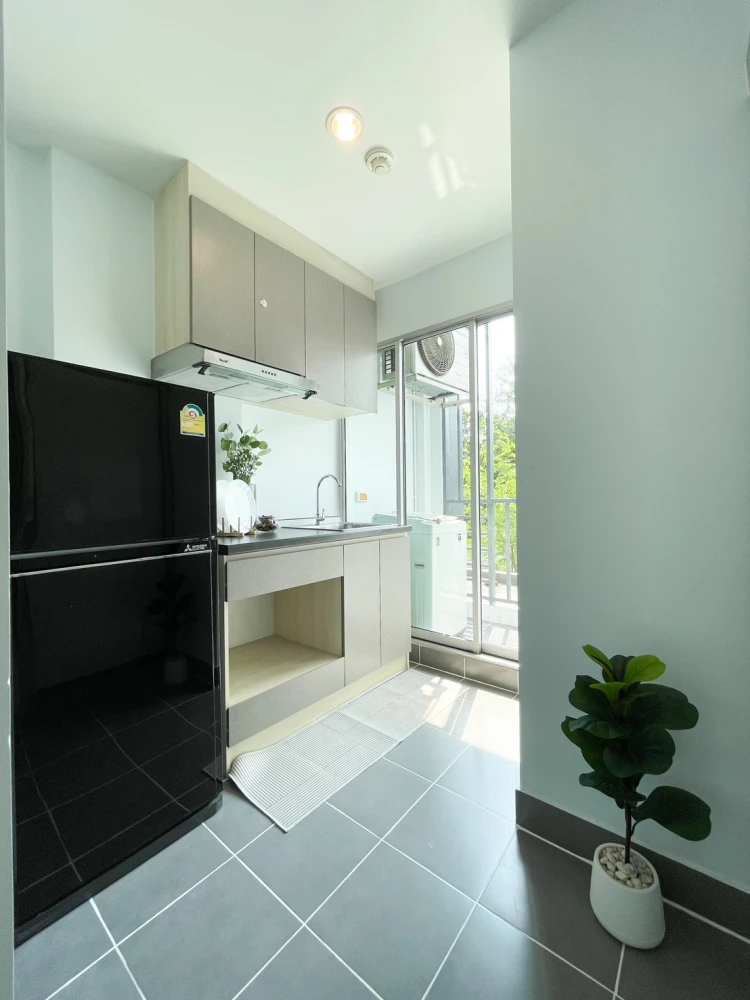 Urgent sale!! Niche ID Condo Seri Thai-Wongwaen, 2nd floor, Building C, fully furnished, just bring your bags and move in. Hurry and book now!!