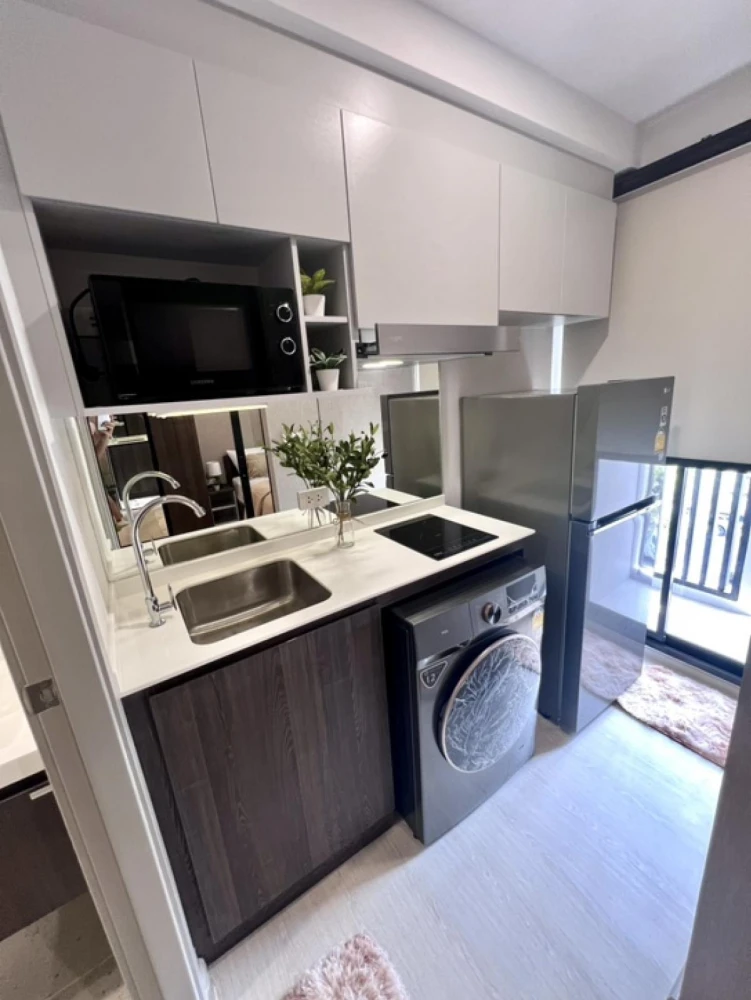 Urgent sale!! Condo New Core Kukot Station, 3rd floor, Building A, BTS view, fully furnished condo, ready to move in, don't miss it!!