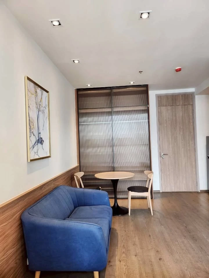 Urgent sale!! Park 24 Origin Phrom Phong Condo, high floor studio unit with beautiful views and full amenities. Ready to move in! Reserve now!!