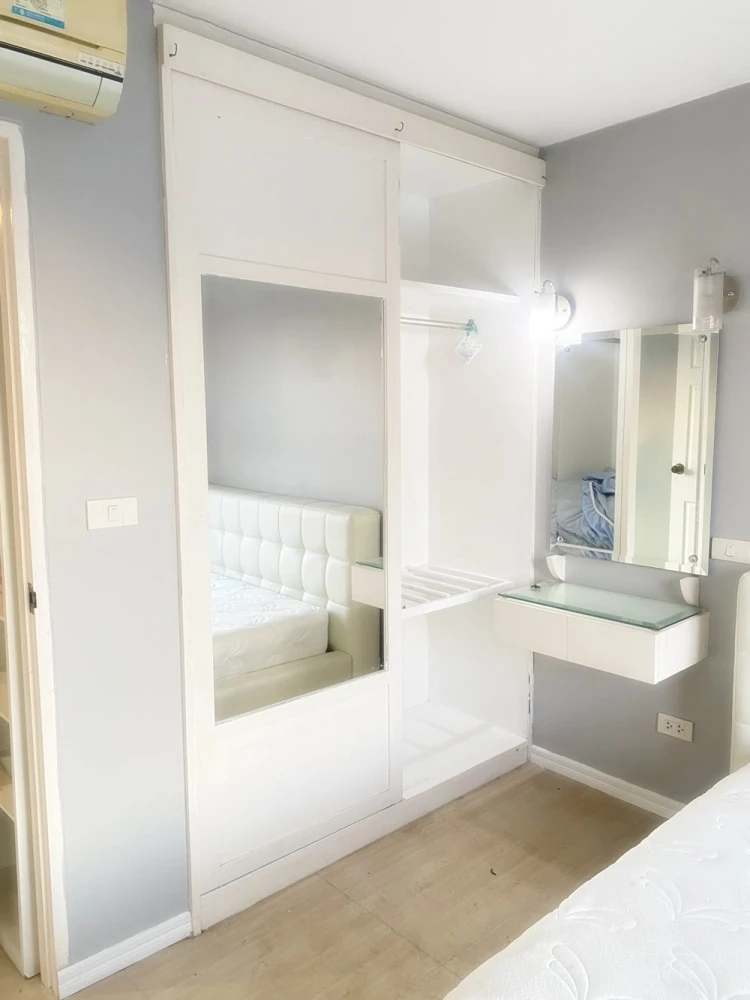 Urgent sale!! Condo Park View Vibhavadi, 8th floor, Building B2, beautiful room, ready to move in, good price, hurry to book now!!