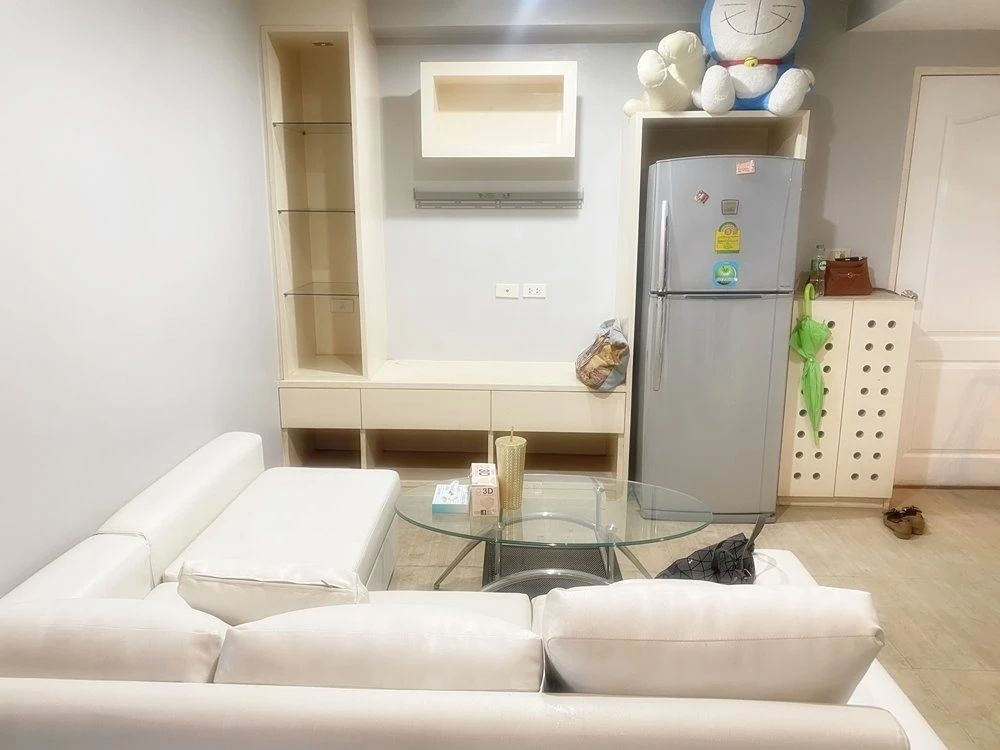 Urgent sale!! Condo Park View Vibhavadi, 8th floor, Building B2, beautiful room, ready to move in, good price, hurry to book now!!