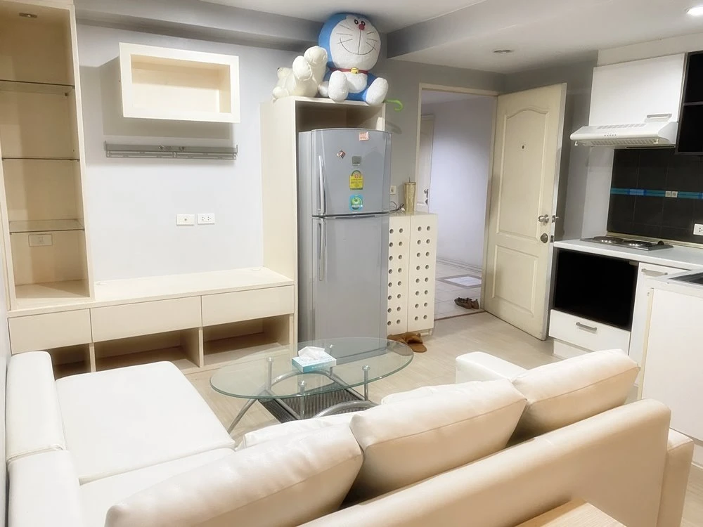 Urgent sale!! Condo Park View Vibhavadi, 8th floor, Building B2, beautiful room, ready to move in, good price, hurry to book now!!
