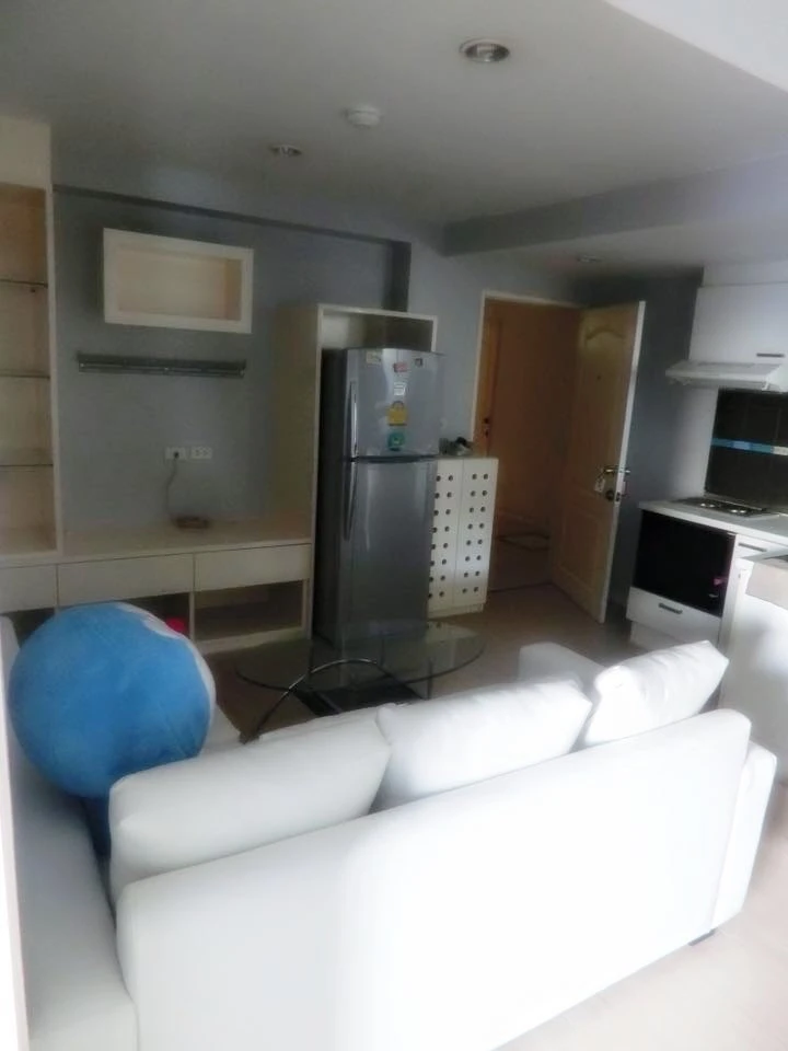 Urgent sale!! Condo Park View Vibhavadi, 8th floor, Building B2, beautiful room, ready to move in, good price, hurry to book now!!