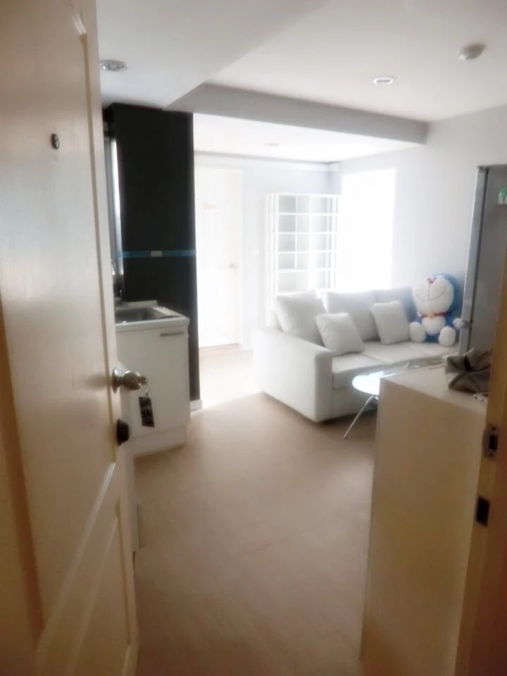 Urgent sale!! Condo Park View Vibhavadi, 8th floor, Building B2, beautiful room, ready to move in, good price, hurry to book now!!