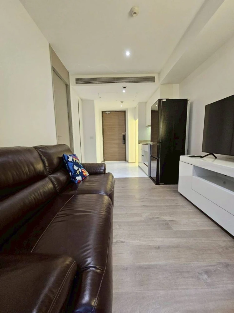 Urgent sale!! Finn Asoke Condo, 3rd floor, Building B, fully furnished, ready to move in. Don't wait! Reserve now!!