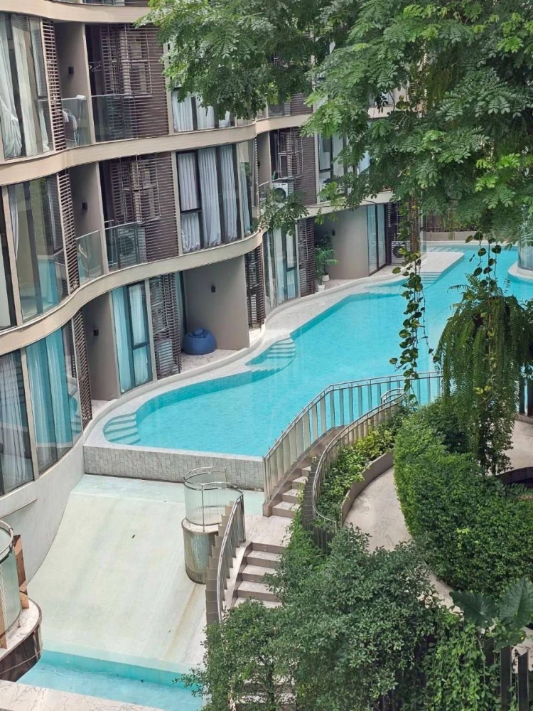 Urgent sale!! Finn Asoke Condo, 3rd floor, Building B, fully furnished, ready to move in. Don't wait! Reserve now!!