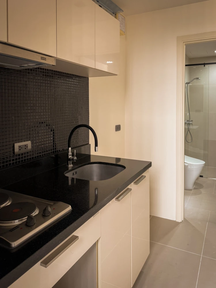 For sale, for rent!! Condo Fuse Sathorn-Taksin, 15th floor, open view, good view, good price, ready to move in, hurry up and book now!!