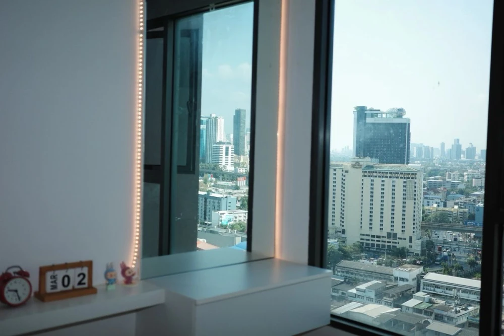 Urgent sale!! Condo Fuse Mobius Ramkhamhaeng Station, 23rd floor, Building B, swimming pool view, beautiful room, good price, don't miss it!!