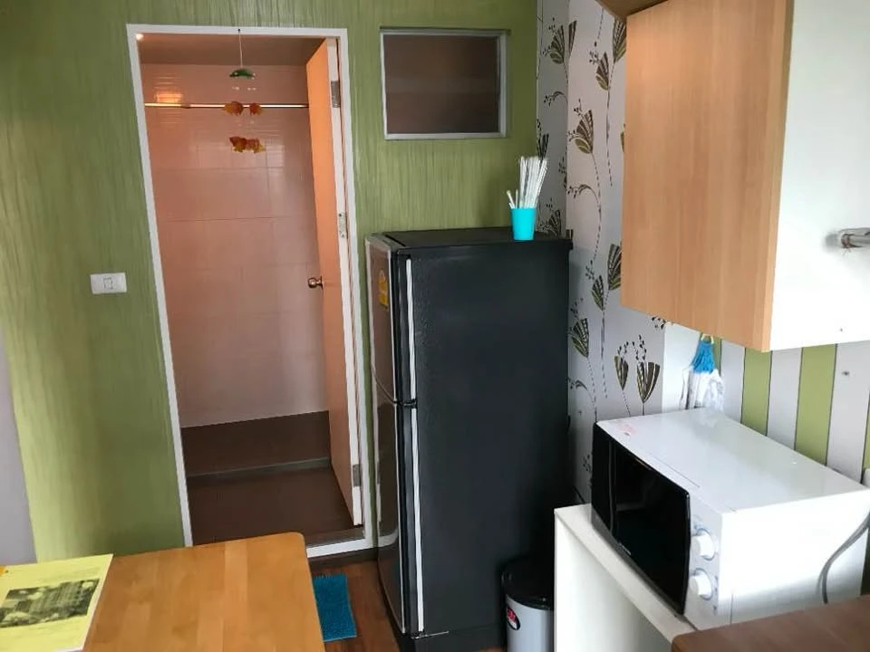 Urgent sale! Condo U Hua Mak Station, room with good wallpaper, great price, come and reserve today.