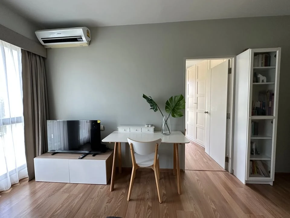 Urgent Sale!! Condo Unio Sukhumvit 72, 3rd Floor, Building E, Corner Unit, Beautiful Unit, Fully Furnished, Ready to Move In! Don't Miss Out!!