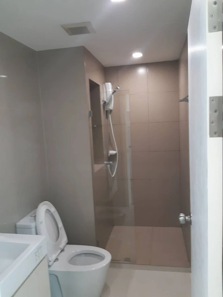 Urgent sale!! Condo Rich Park Triple Station, 11th floor, beautiful room, fully furnished, ready to move in, don't miss it!!