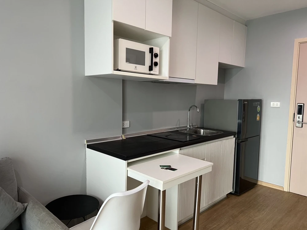 Urgent sale!! Rich Park Triple Station Condo, 33rd floor, beautiful room, fully furnished, ready to move in. Don't miss out!!