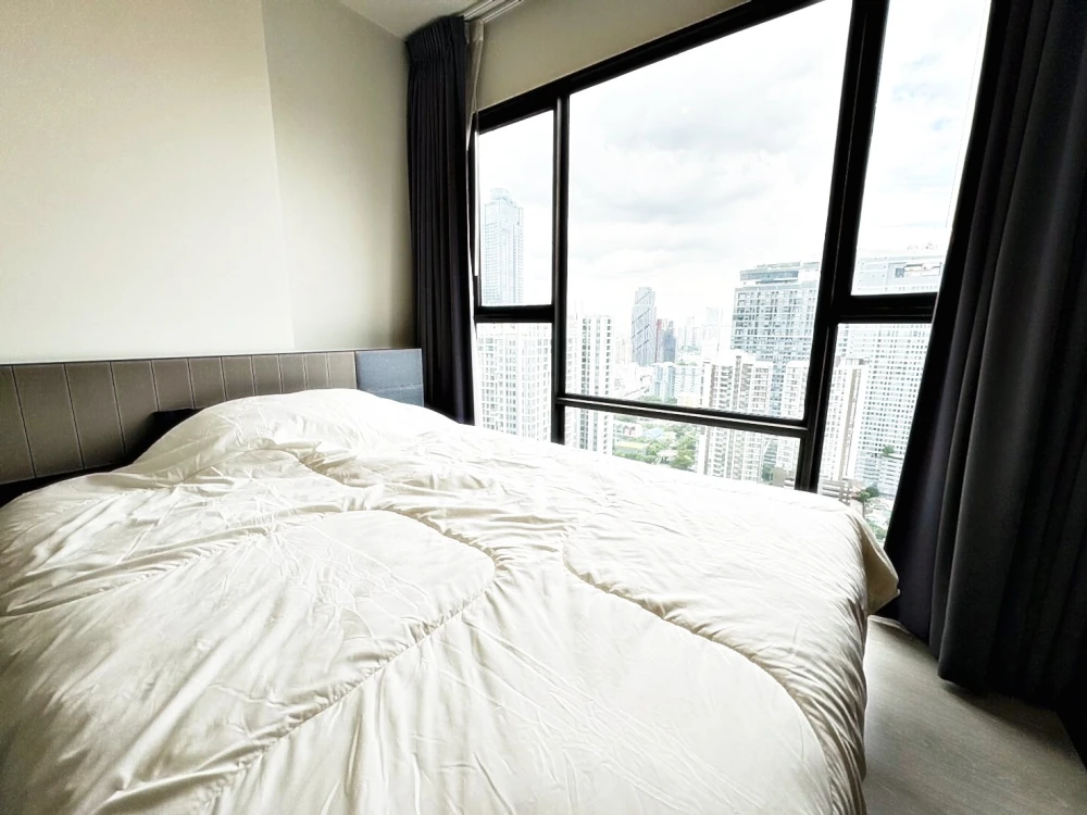 Urgent Sale!! Rhythm Asoke Condo, 31st Floor, New, Beautiful, Modern, High Floor, Quiet. Don't miss out! Reserve now!!