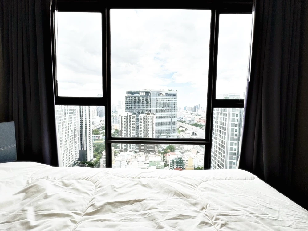Urgent Sale!! Rhythm Asoke Condo, 31st Floor, New, Beautiful, Modern, High Floor, Quiet. Don't miss out! Reserve now!!