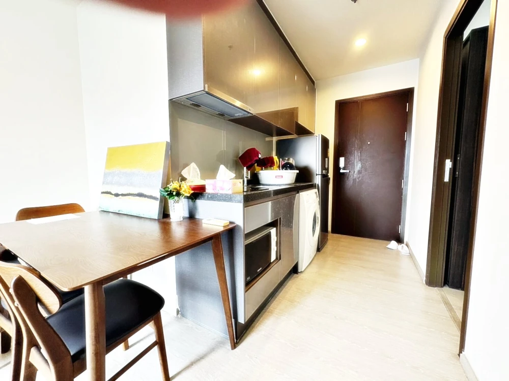 Urgent Sale!! Rhythm Asoke Condo, 31st Floor, New, Beautiful, Modern, High Floor, Quiet. Don't miss out! Reserve now!!