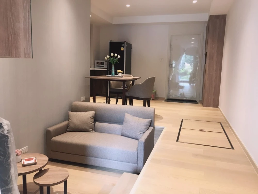 For sale/rent urgently!! Condo Runesu Thonglor 5, 2nd floor, beautiful room, fully furnished, ready to move in, good price, don't miss it!!