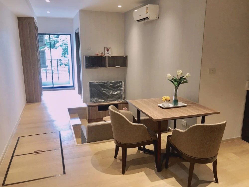 For sale/rent urgently!! Condo Runesu Thonglor 5, 2nd floor, beautiful room, fully furnished, ready to move in, good price, don't miss it!!