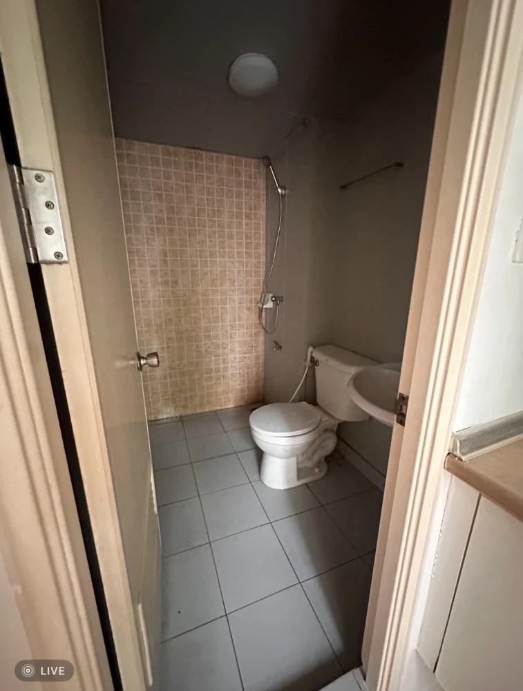 Urgent sale!! Lumpini Township Condo, Rangsit, Khlong 1, 1st floor, Building E3, empty room, ready to move in, hurry up and book now, don't miss out!!