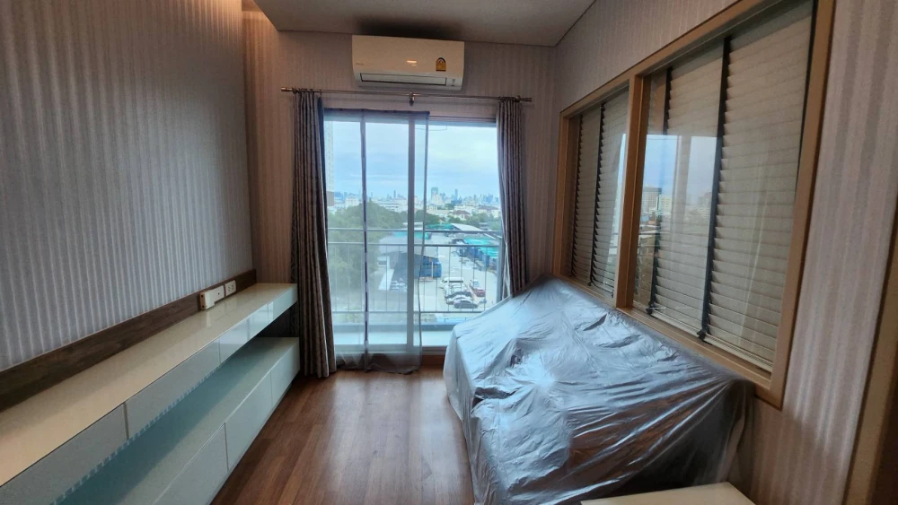 Urgent sale!! Lumpini Park Vibhavadi-Chatuchak Condo, 6th floor, garden view, beautiful room, fully furnished, ready to move in. Don't miss out!!