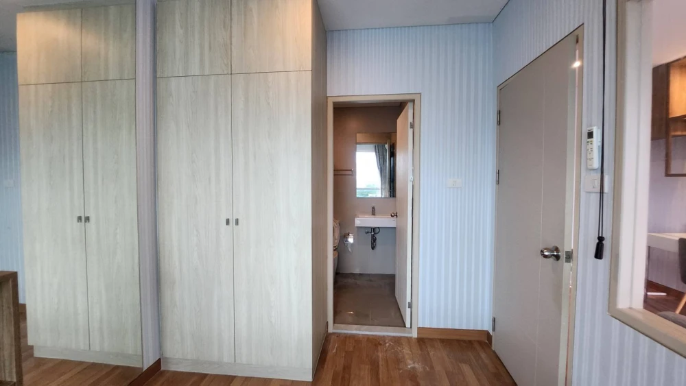 Urgent sale!! Lumpini Park Vibhavadi-Chatuchak Condo, 6th floor, garden view, beautiful room, fully furnished, ready to move in. Don't miss out!!