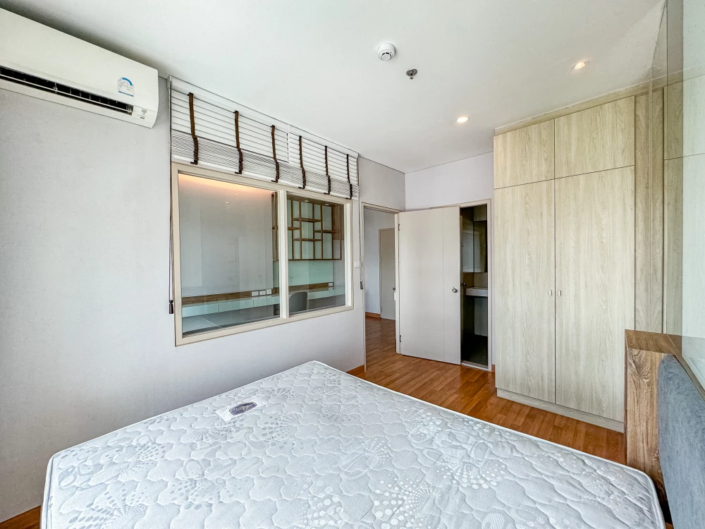Urgent sale! Lumpini Park Vibhavadi-Chatuchak Condo. Ready to move in. Well-parted. Great price. Reserve today!