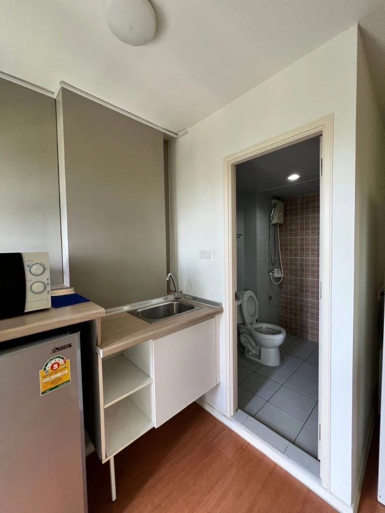 Urgent sale!! Lumpini Mix Theparak-Srinakarin Condo, 4th floor, Building B2. Fully furnished, ready to move in. Reserve now!!