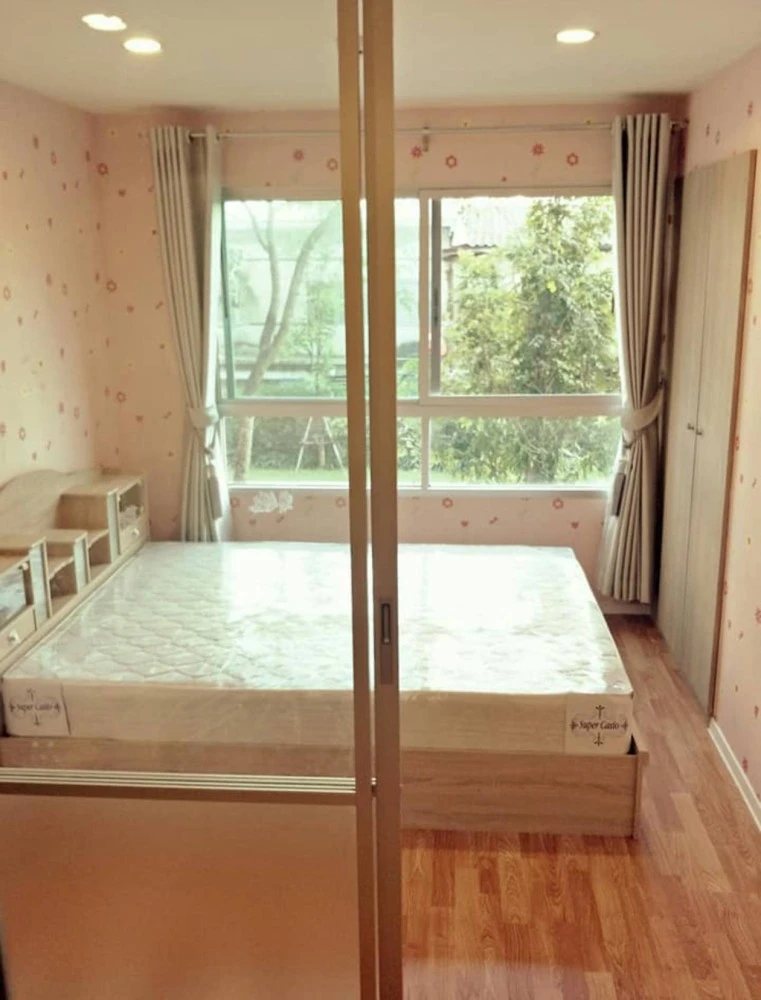 Urgent sale! Lumpini Mix Condo Theparak - Srinakarin, room with good wallpaper, reasonable price, buy now!