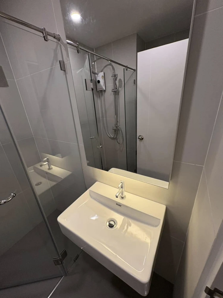Urgent sale, Lumpini Ville Condo, Charan Fai Chai, beautiful room, fully built-in, ready to move in. If you don't buy it, you'll regret it.