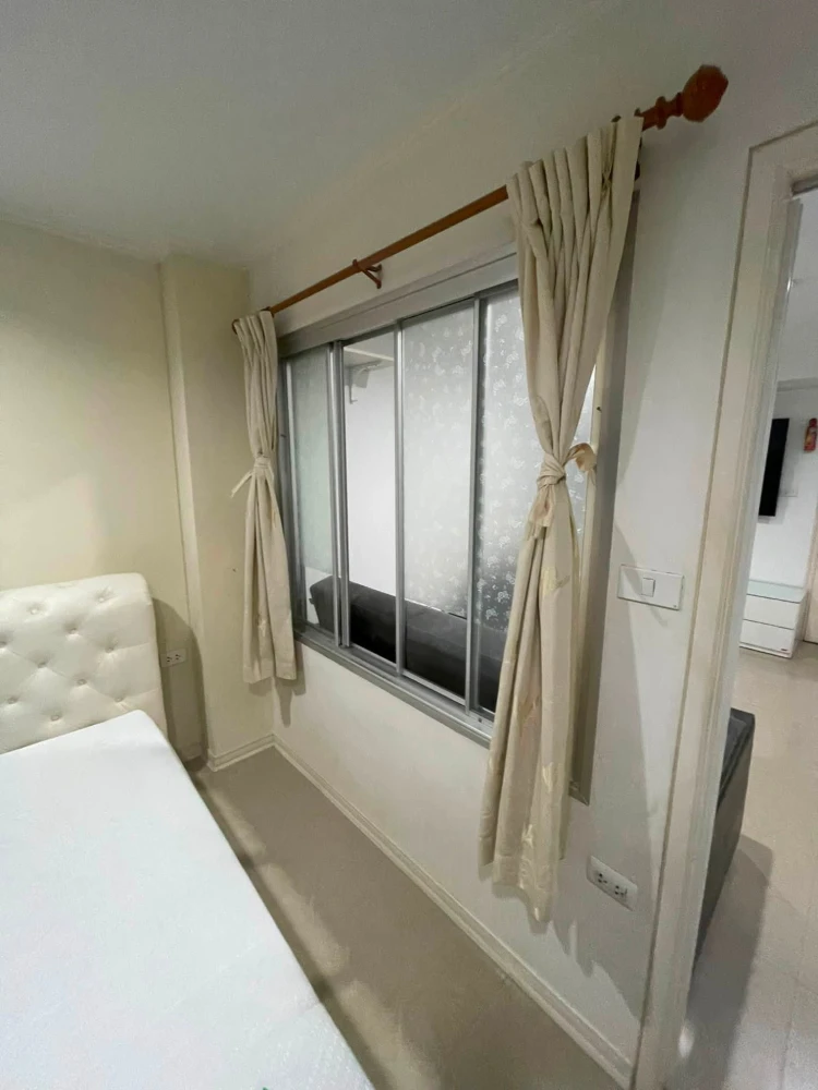 Urgent sale! Lumpini Ville Ramkhamhaeng 44 condo. Spacious room with efficient use of space. Complete amenities. Buy now!