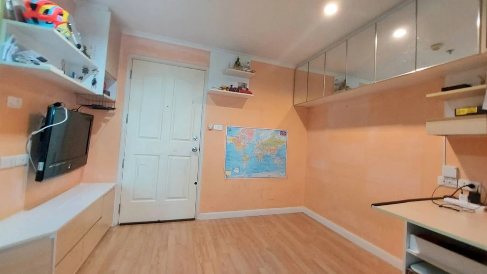 Urgent sale!! Lumpini Ville Rat Burana-Riverview condo, 28th floor, Building A, city view, fully furnished room, ready to move in, hurry and book now!
