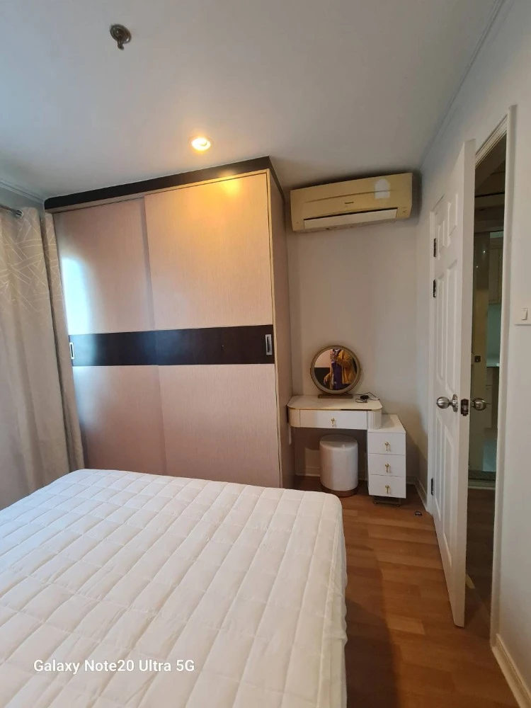 Urgent sale!! Lumpini Place Condo, Ratchada - Tha Phra, 26th floor, Building B, beautiful room, full facilities, hurry to book now!!