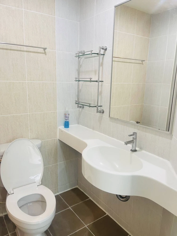 Urgent sale! Lumpini Mega City Bangna Condo, corner room with privacy. Everything is complete here. Come and own it today.