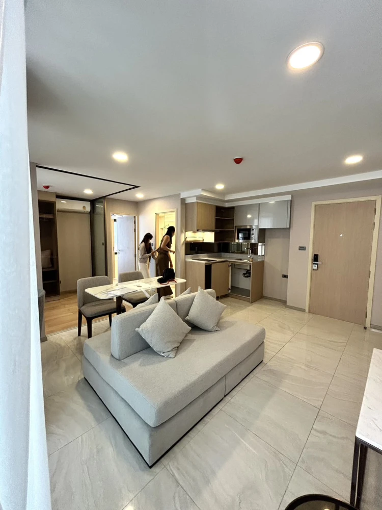 Urgent sale!! Walden Asoke Condo, 4th floor, fully furnished, good price, ready to move in, hurry up and book now!!