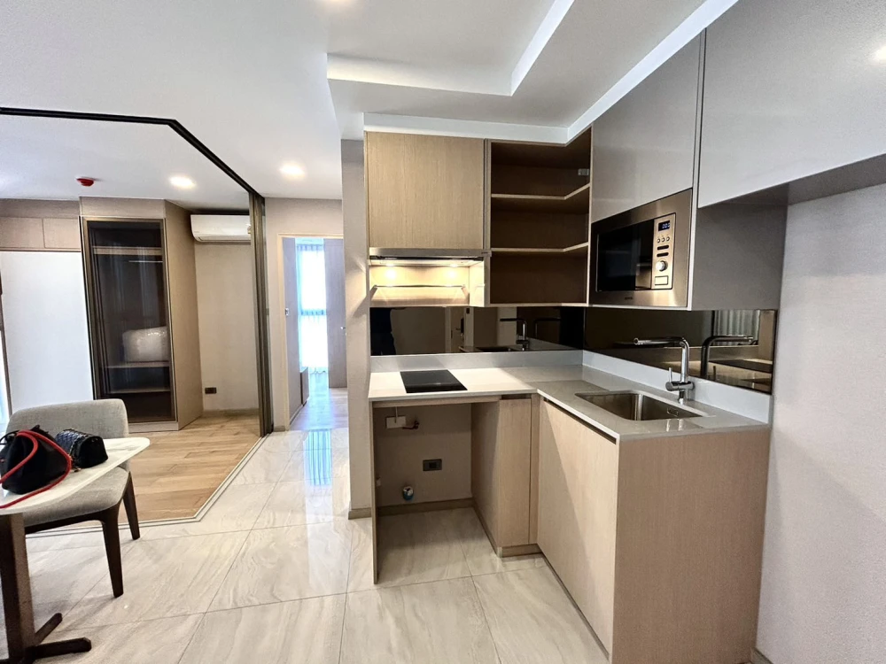 Urgent sale!! Walden Asoke Condo, 4th floor, fully furnished, good price, ready to move in, hurry up and book now!!