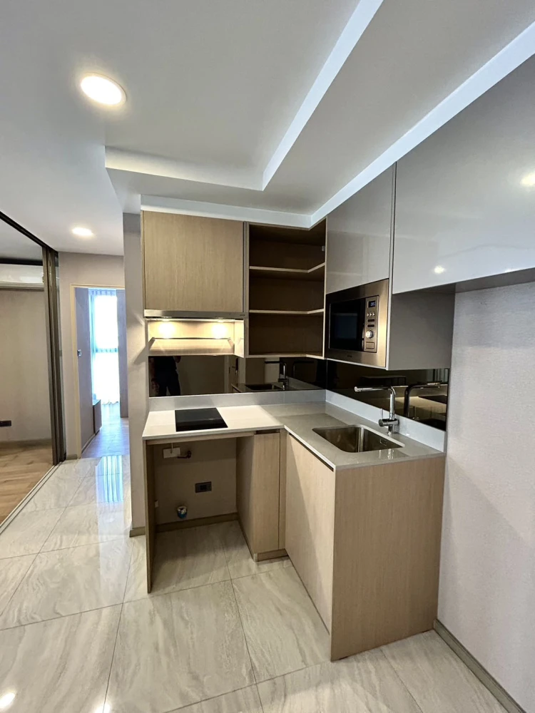 Urgent sale!! Walden Asoke Condo, 4th floor, fully furnished, good price, ready to move in, hurry up and book now!!