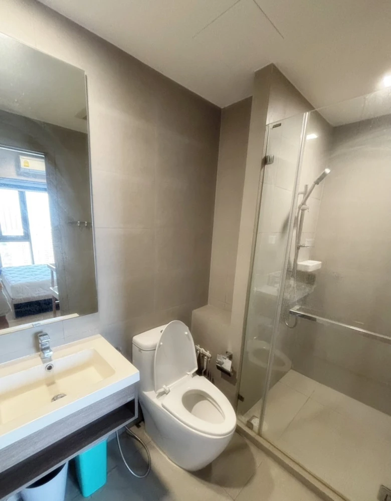 Urgent sale!! Condo Wisdom Connect Sukhumvit 25th floor, South side, beautiful room, fully furnished, good price, don't miss it!!