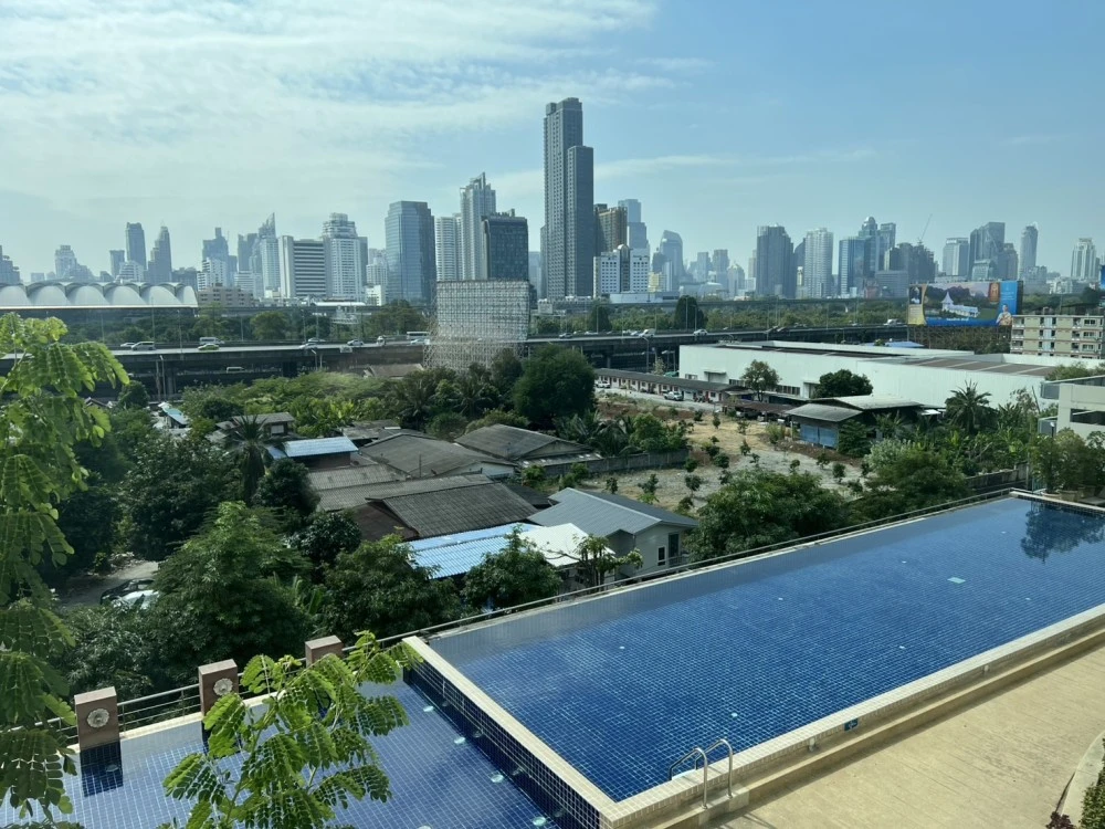 Urgent sale!! Condo Supalai Park Asoke-Ratchada, 6th floor, city view, fully furnished, ready to move in, don't miss it!!