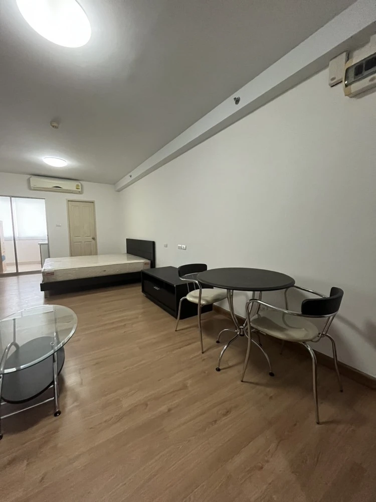 Urgent sale, Supalai Park Kaset Condo, 22nd floor, good wind, good ventilation, quiet, no noise from the road, reserve now.
