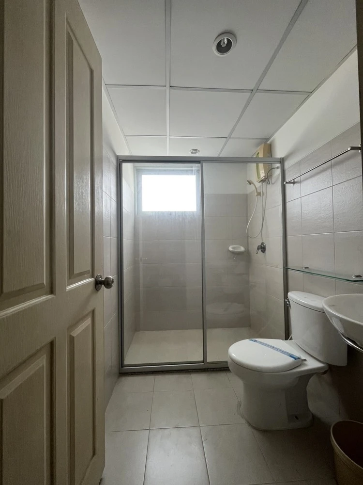 Urgent sale, Supalai Park Kaset Condo, 22nd floor, good wind, good ventilation, quiet, no noise from the road, reserve now.