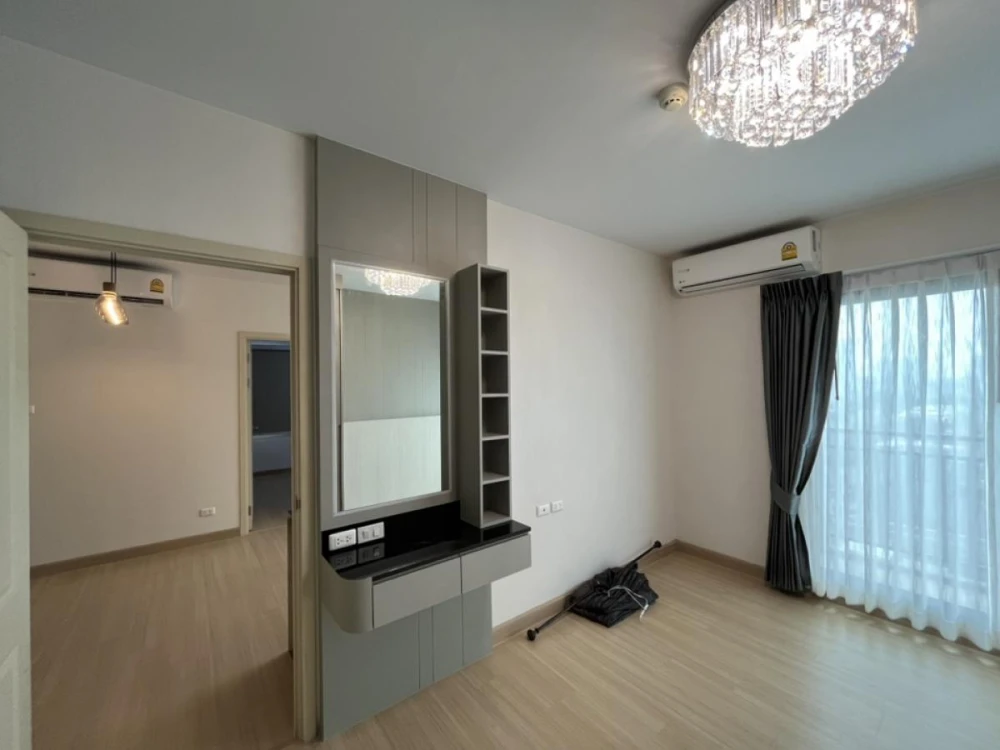 Urgent sale!! Condo Supalai Loft, Krarai Station, 11th floor, beautiful room, good location, ready to move in, don't miss it!!