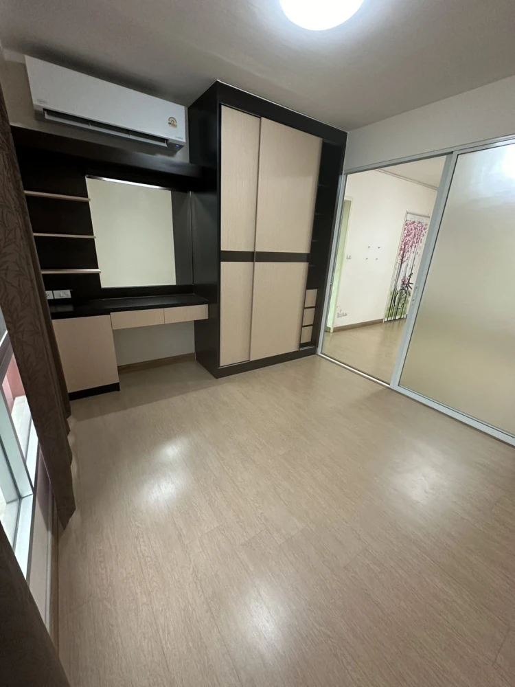Urgent sale!! Saranville Condo @ Happyland Fully furnished, ready to move in, don't miss it!!