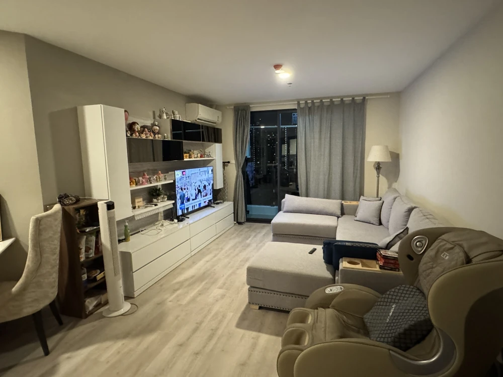 Urgent sale!! Condo Artisan Ratchada, 11th floor, Building C, beautifully decorated room, ready to move in, fully furnished, hurry and book now!!