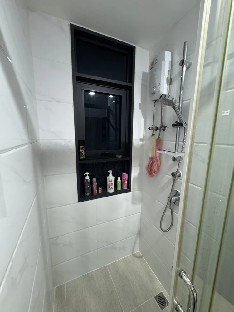 Urgent sale!! Condo Artisan Ratchada, 11th floor, Building C, beautifully decorated room, ready to move in, fully furnished, hurry and book now!!